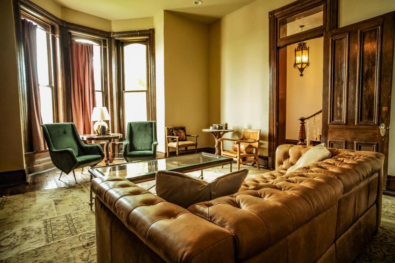 Henrie House I Luxury 4Br Downtown Historic Gem With Library & Patio Villa Nashville Exterior photo